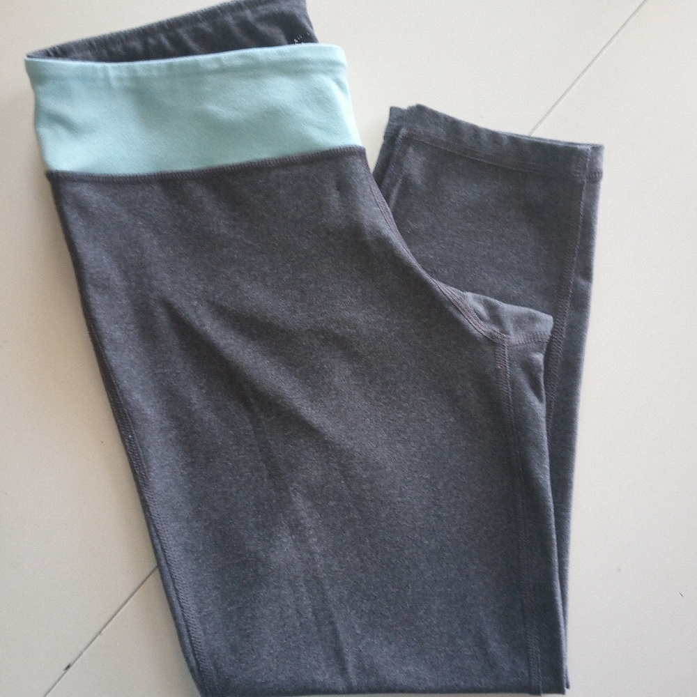 Champion Athletic Capri Women's sZ Med